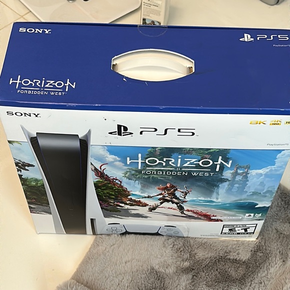 Sony PS5 Playstation Brand New (2) controllers, (2) games, 2 controller charger - Picture 1 of 5